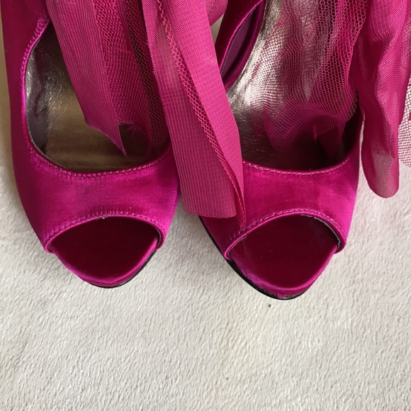 Gorgeous hot pink Mix No 6 heels with tulle bow detail, size 7.5 - Picture 5 of 7